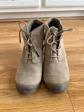 Toms Taupe Suede Lace-Up Ankle Boots